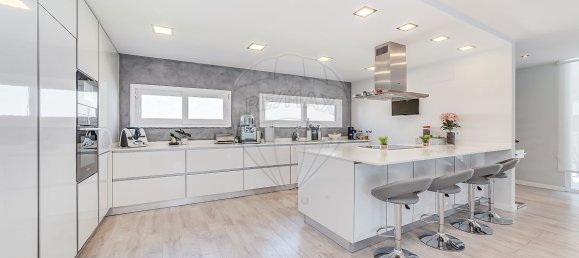 3 bedrooms House in Sintra, Portugal No. 188637 3