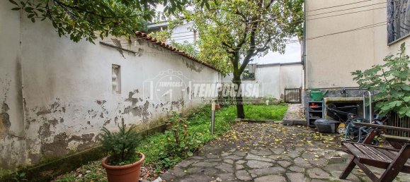 4غرفة شقة في Cusano Milanino, Italy رقم 77452 3