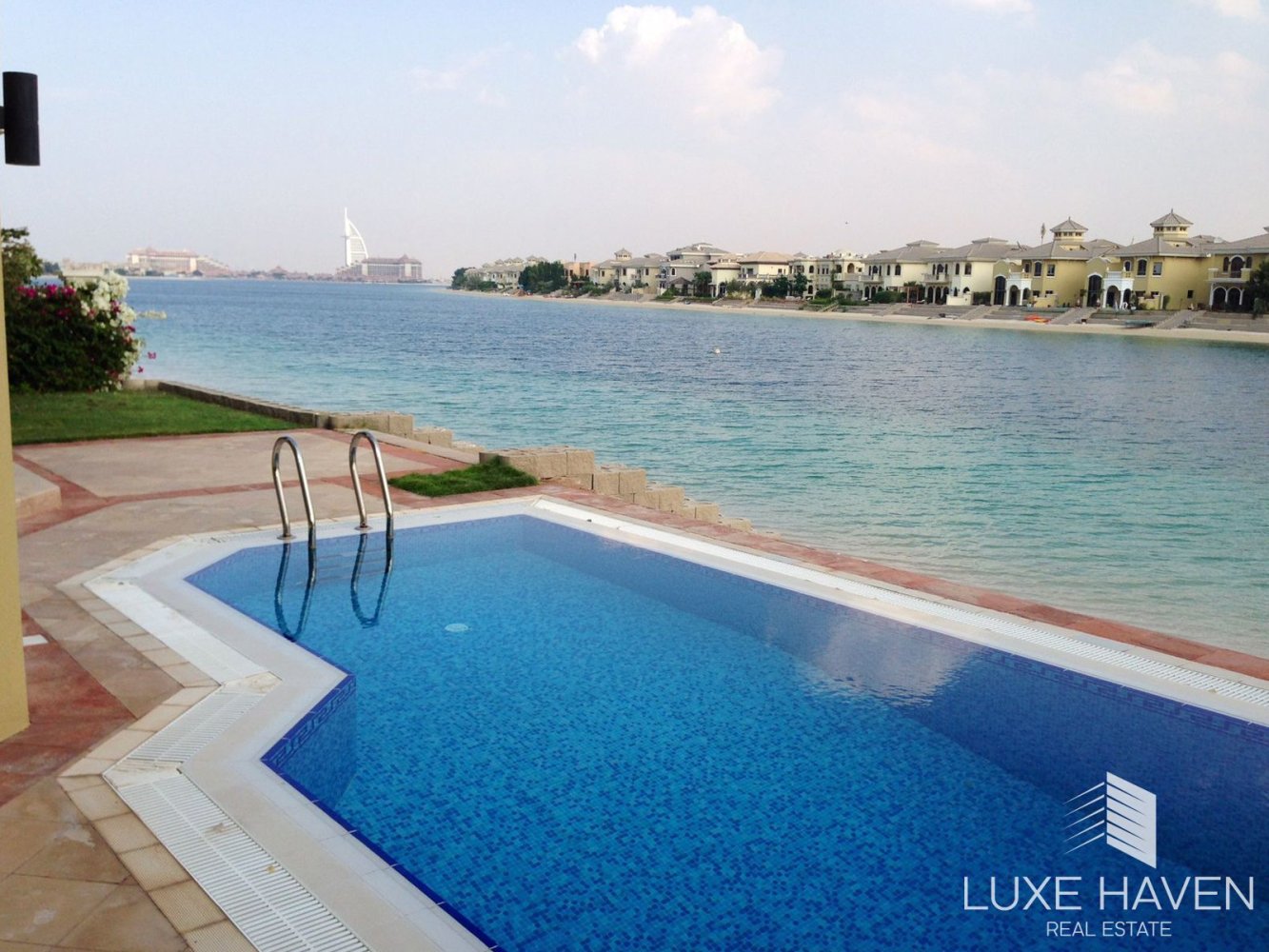 4 bedrooms Villa in Palm Jumeirah, UAE No. 19176