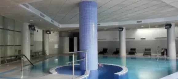 2 bedrooms Penthouse in Estepona, Spain No. 51465 4