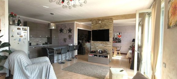 Villa de 3 dormitorios en Pisano, Italy No. 153644 5