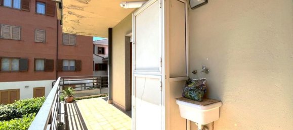 4 rooms Apartment in Viterbo, Italy No. 271183 10