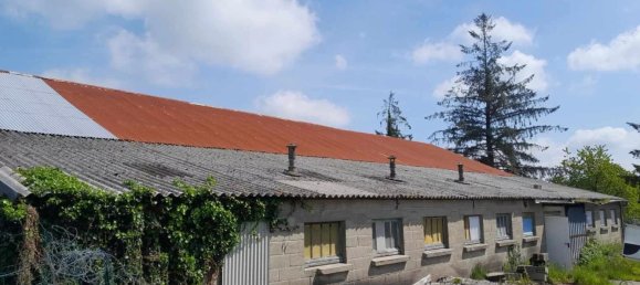 2-salle Entrepôt à Séglien, France No. 199978 3