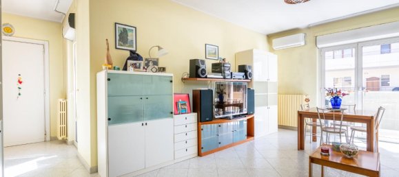3-Zimmer Wohnung in Bari, Italy, Nr. 144044 4