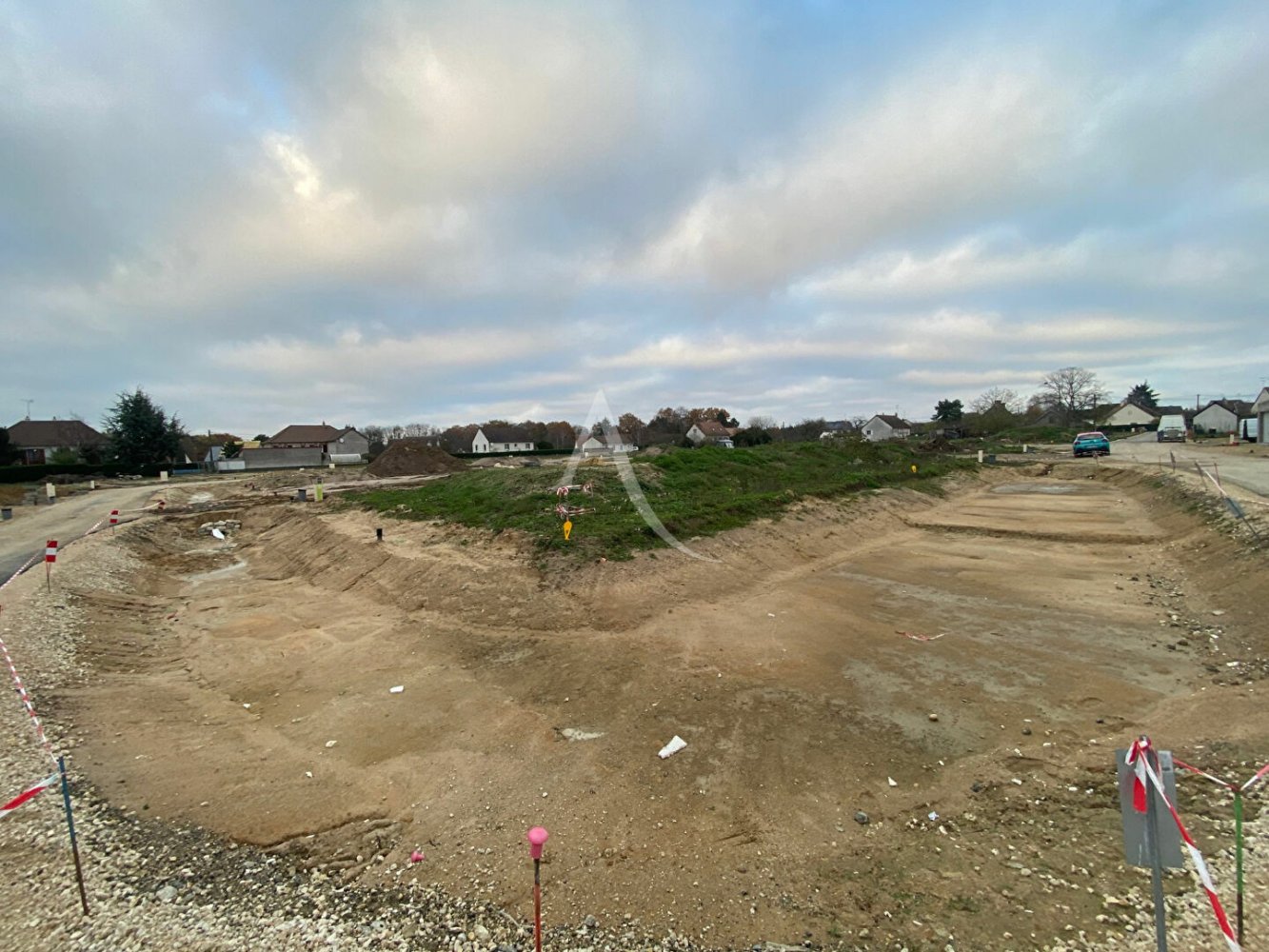  Land in Mont-pres-Chambord, France No. 76649