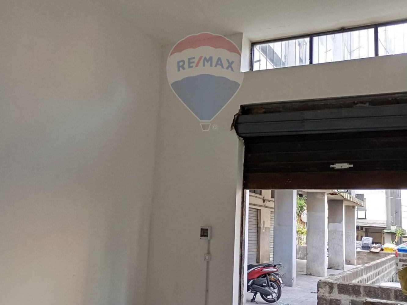 1 room Commercial property in Catania, Italy No. 326142