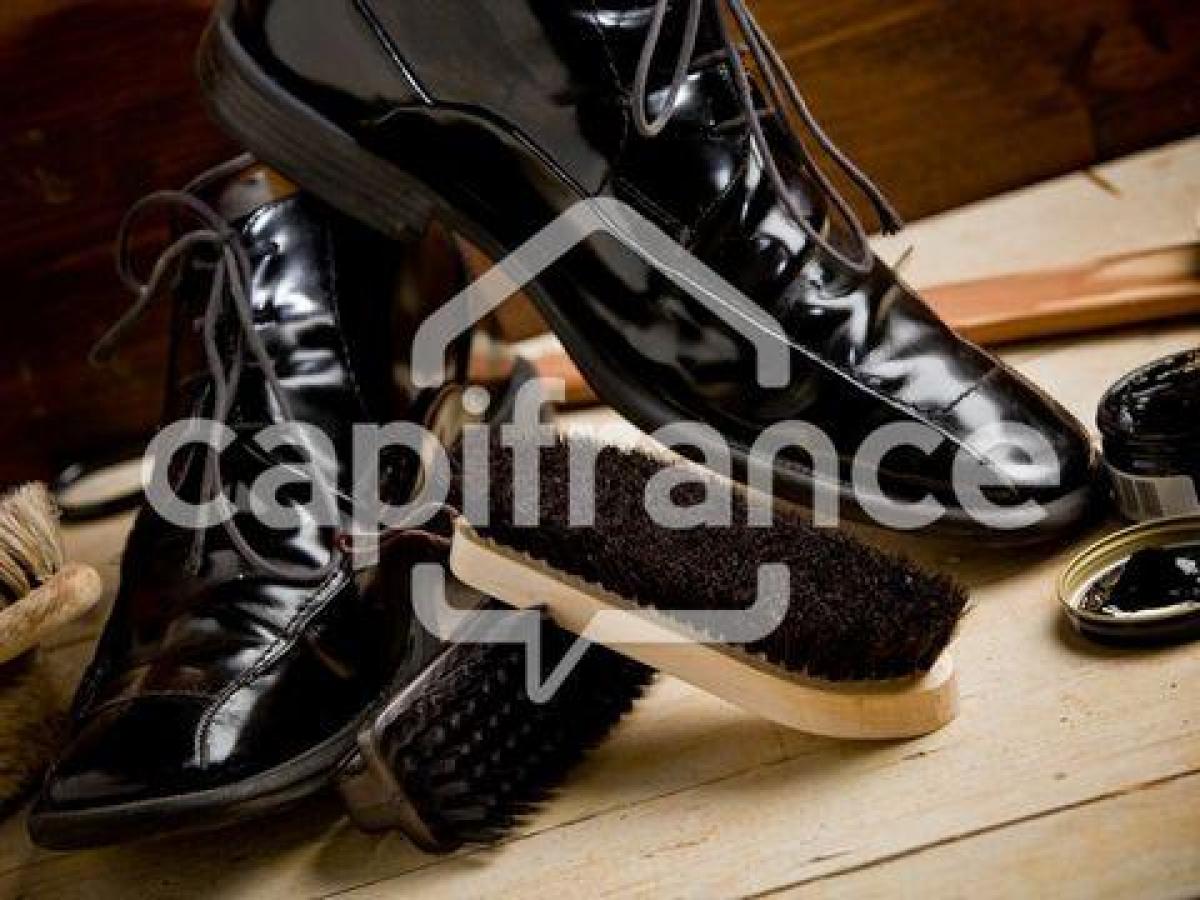 Oficina en Quimper, France 90 m² No. 18537