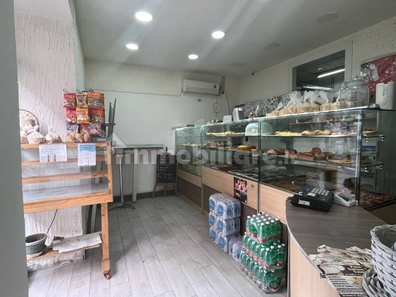 1 room Commercial property in Naples, Italy No. 10508
