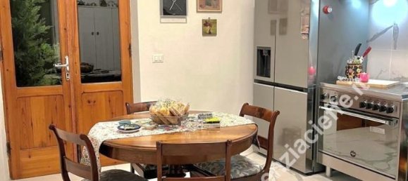 6غرفة شقة في Massa, Italy رقم 11639 10