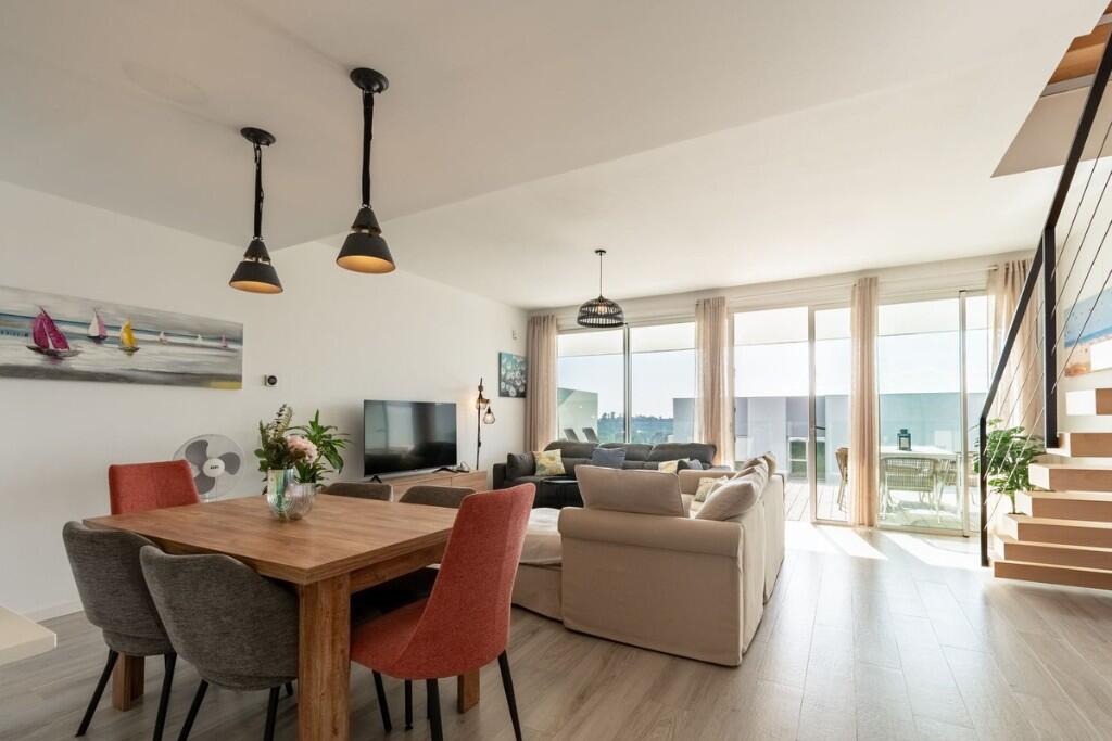 3 غرف نوم تاون هاوس في Estepona, Spain رقم 57768