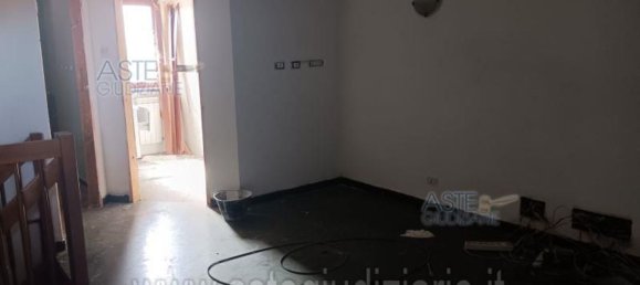 5-salle Appartement à Sant'Angelo Romano, Italy No. 292317 4