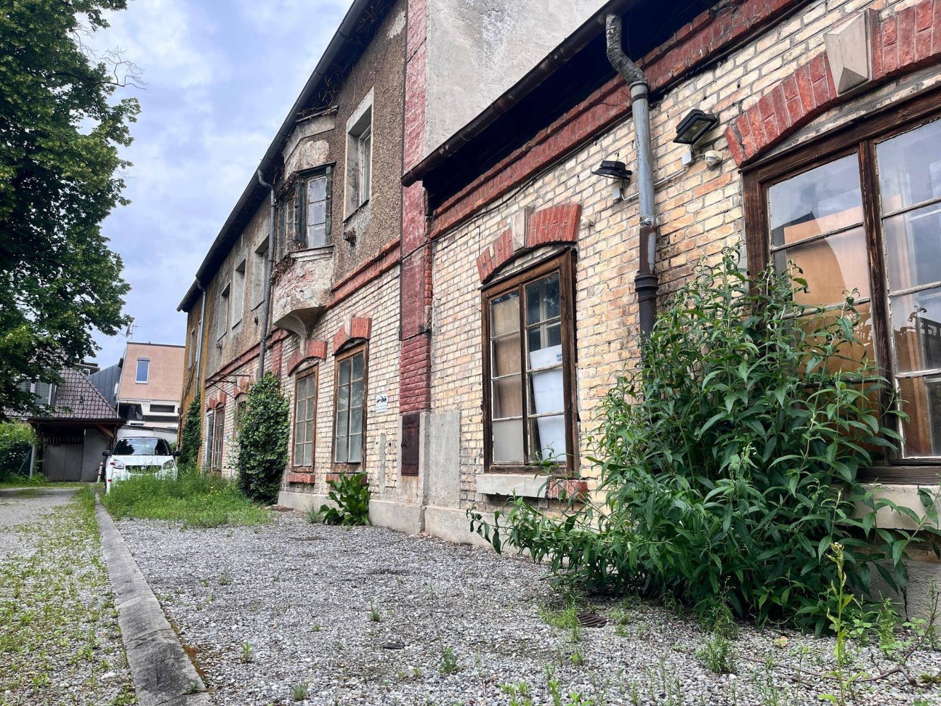 Grundstück in Innsbruck-Stadt, Austria 783m², Nr. 216299