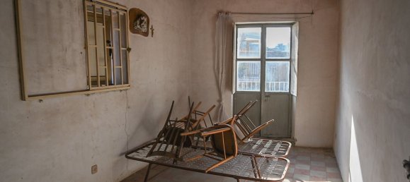 7 rooms House in Messina, Italy No. 203000 5