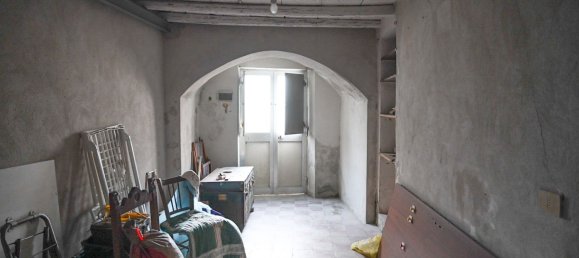 7 rooms House in Messina, Italy No. 203000 14