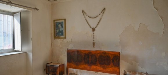 7 rooms House in Messina, Italy No. 203000 6