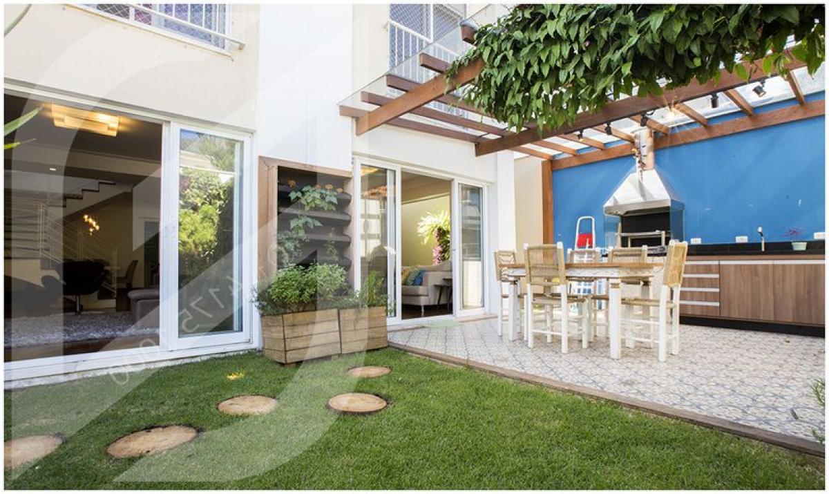 4 bedrooms House in Sao Paulo, Brazil No. 529238