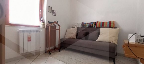 3-salle Appartement à Rivisondoli, Italy No. 20637 11