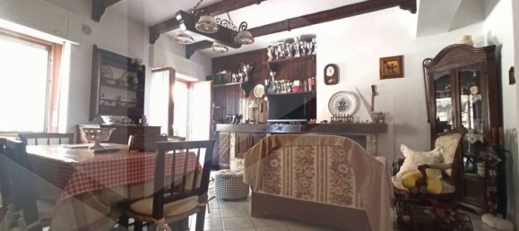 3-salle Appartement à Rivisondoli, Italy No. 20637 8