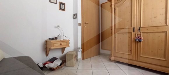 3-salle Appartement à Rivisondoli, Italy No. 20637 12