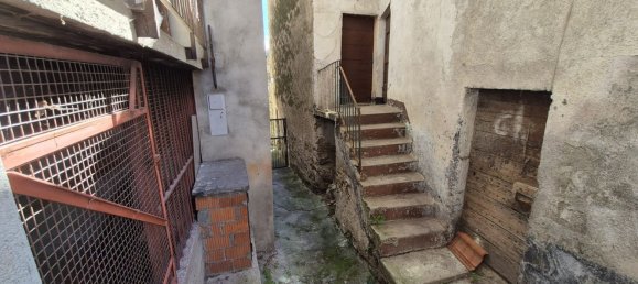 Дом с 4 комнатами в Гардзено, Италия № 313798 32