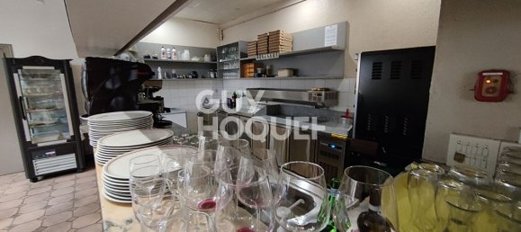 Gewerbliche Immobilie in Courbevoie, France 176m², Nr. 174914 5