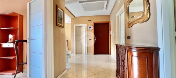 4 rooms Apartment in Mugnano di Napoli, Italy No. 17665 21