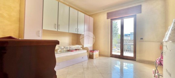 4 rooms Apartment in Mugnano di Napoli, Italy No. 17665 18