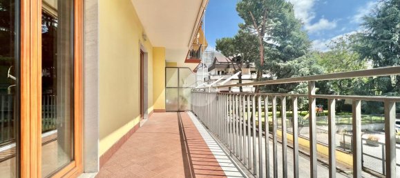 4 rooms Apartment in Mugnano di Napoli, Italy No. 17665 14