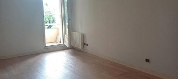 1 bedroom Apartment in Noyon, France No. 357721 3
