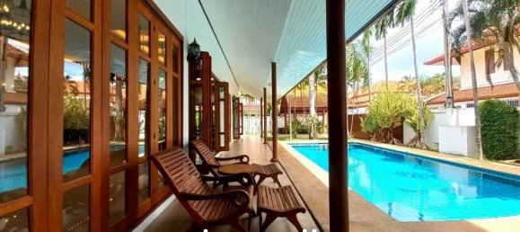 4 bedrooms Cafe / restaurant in Pattaya, Thailand No. 15945 4