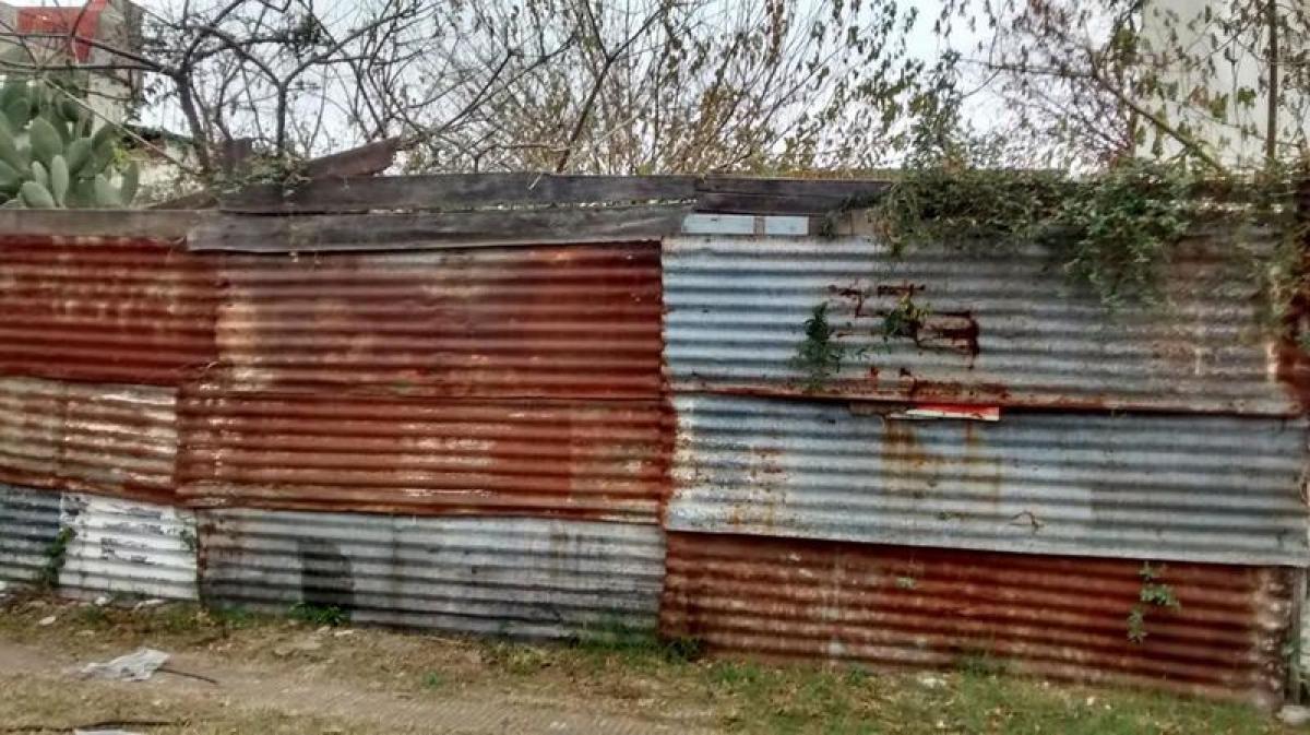  Land in Bermudez, Argentina No. 33458