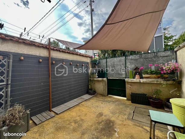 Casa de 3 dormitorios en Auxerre, France No. 363978