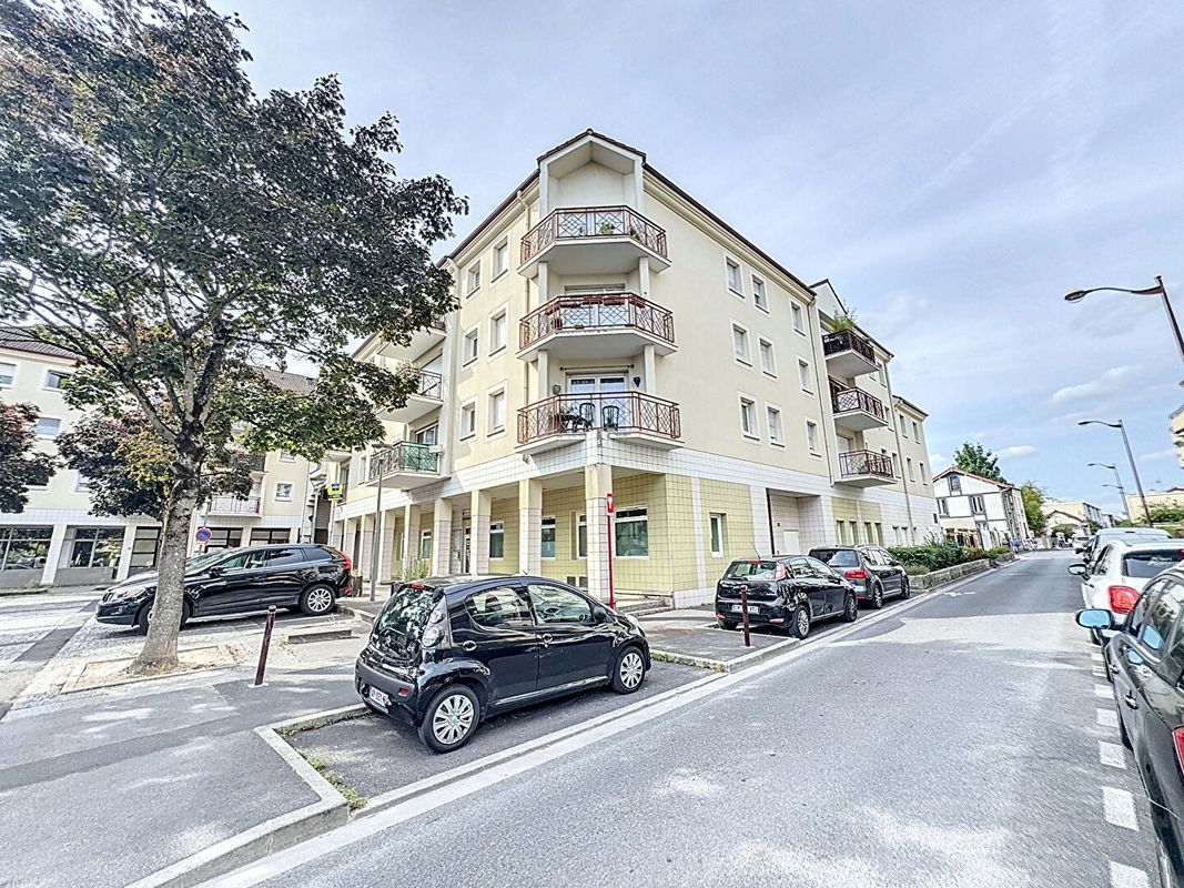 2 bedrooms Apartment in Villiers-sur-Marne, France No. 321762