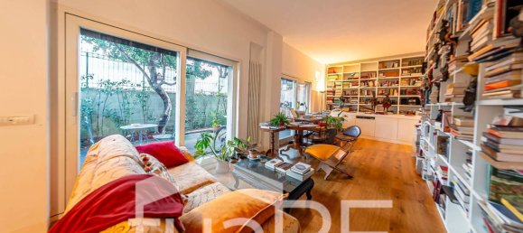 3 bedrooms Apartment in Rome, Italy No. 219318 2