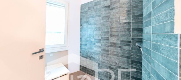 3 bedrooms Apartment in Rome, Italy No. 219318 14