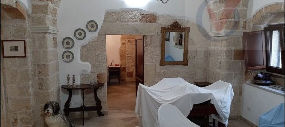 Замки и поместья с 6 комнатами в Corigliano d'Otranto, Италия № 89563 8