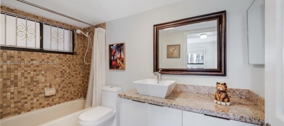 2 Schlafzimmer Gewerbliche Immobilien in Miami, USA, Nr. 614717 8