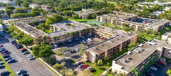 2 Schlafzimmer Gewerbliche Immobilien in Miami, USA, Nr. 614717 3