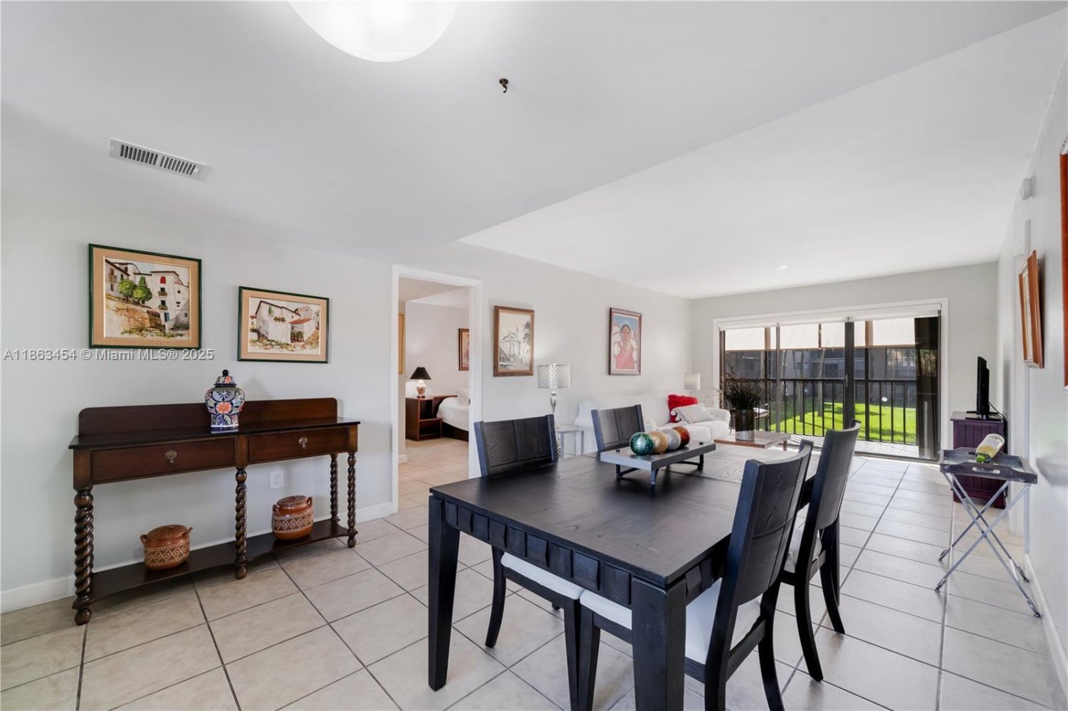 2 Schlafzimmer Gewerbliche Immobilien in Miami, USA, Nr. 614717