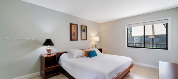 2 Schlafzimmer Gewerbliche Immobilien in Miami, USA, Nr. 614717 16