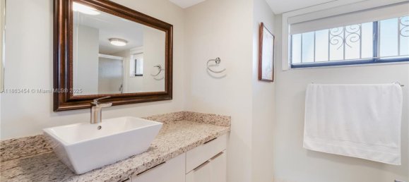 2 Schlafzimmer Gewerbliche Immobilien in Miami, USA, Nr. 614717 12