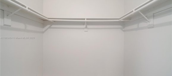 2 Schlafzimmer Gewerbliche Immobilien in Miami, USA, Nr. 614717 13