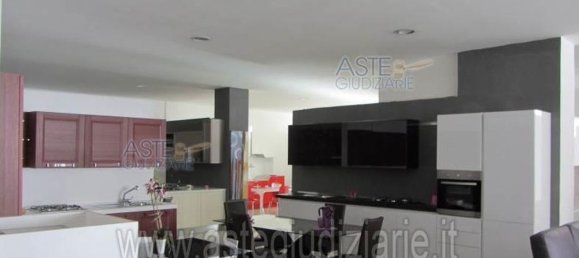 7 Schlafzimmer Wohnung in Mussomeli, Italy, Nr. 310996 8