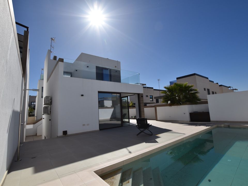 3 bedrooms House in Benijofar, Spain No. 223001