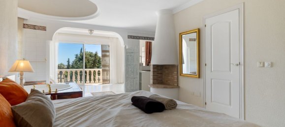 5 bedrooms Villa in Marbella, Spain No. 100485 19