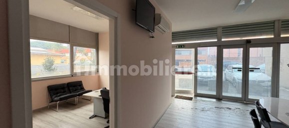5 rooms Warehouse in Perugia, Italy No. 50275 4