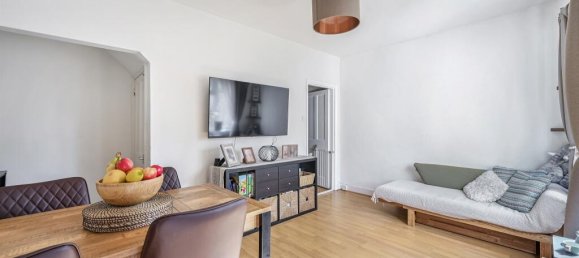 2 bedrooms House in Esher, United Kingdom No. 9959 3