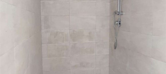 Коммерческая недвижимость с 2 комнатами в Рометта, Италия № 132040 9