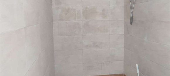 Коммерческая недвижимость с 2 комнатами в Рометта, Италия № 132040 8