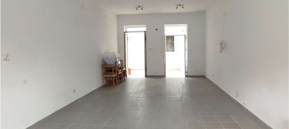 Коммерческая недвижимость с 2 комнатами в Рометта, Италия № 132040 2